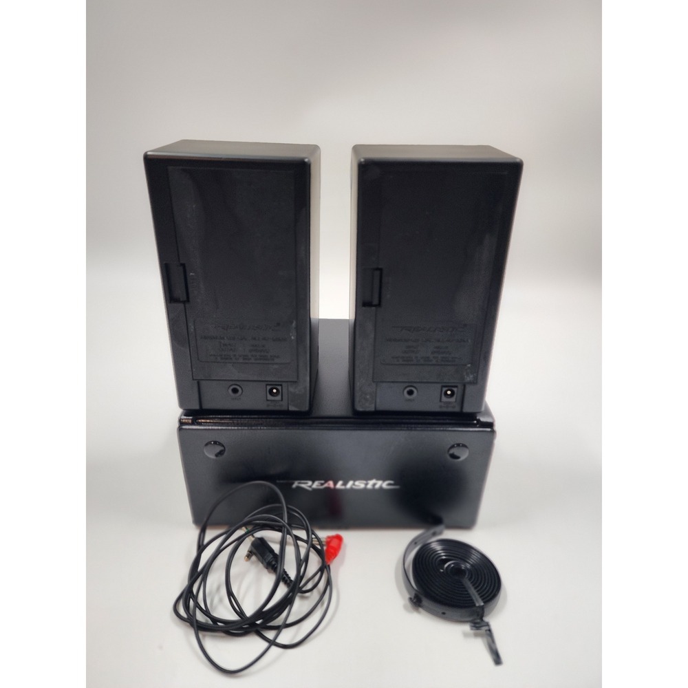 Realistic Minimus-0.6 Portable Speakers 40-1259 B Vintage Black Audio with Case